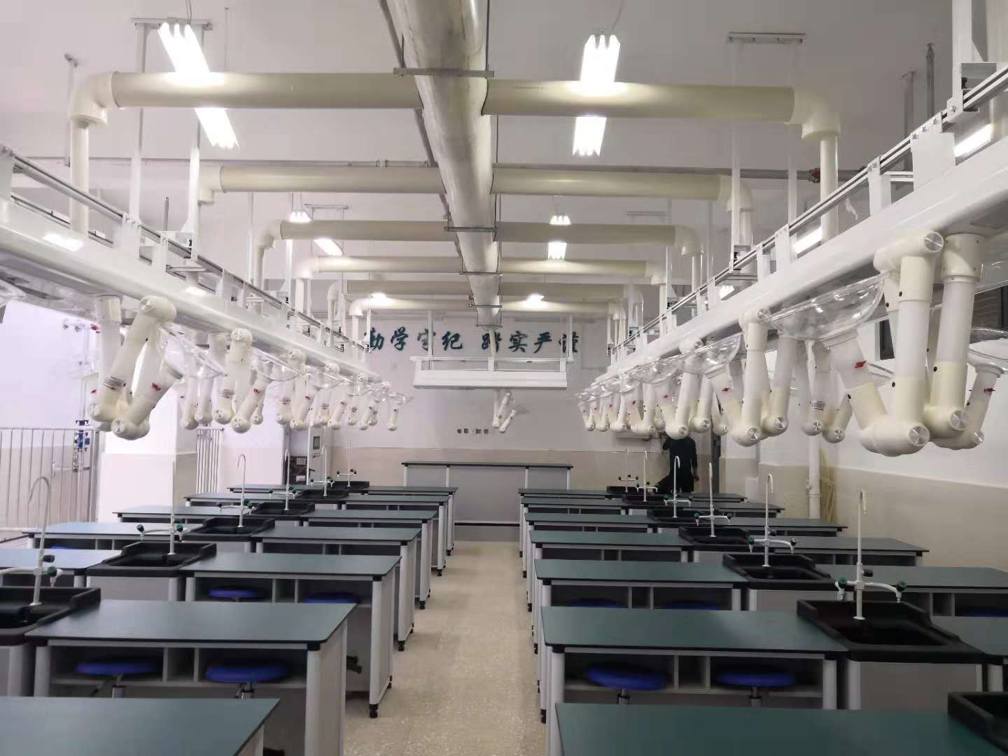 铝木结构吊装化学实验室